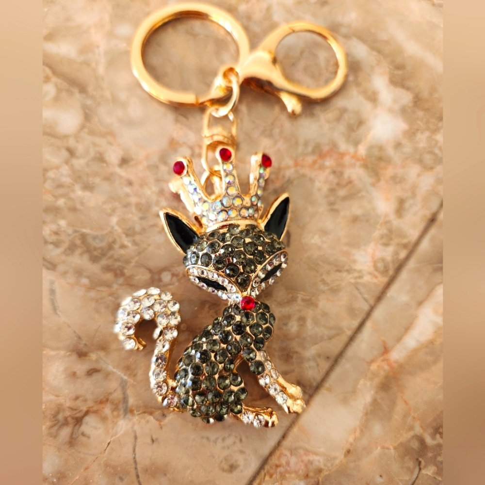 💥SALE💥Crowned Rhinestone Fox Keychain - Picture 1 of 3